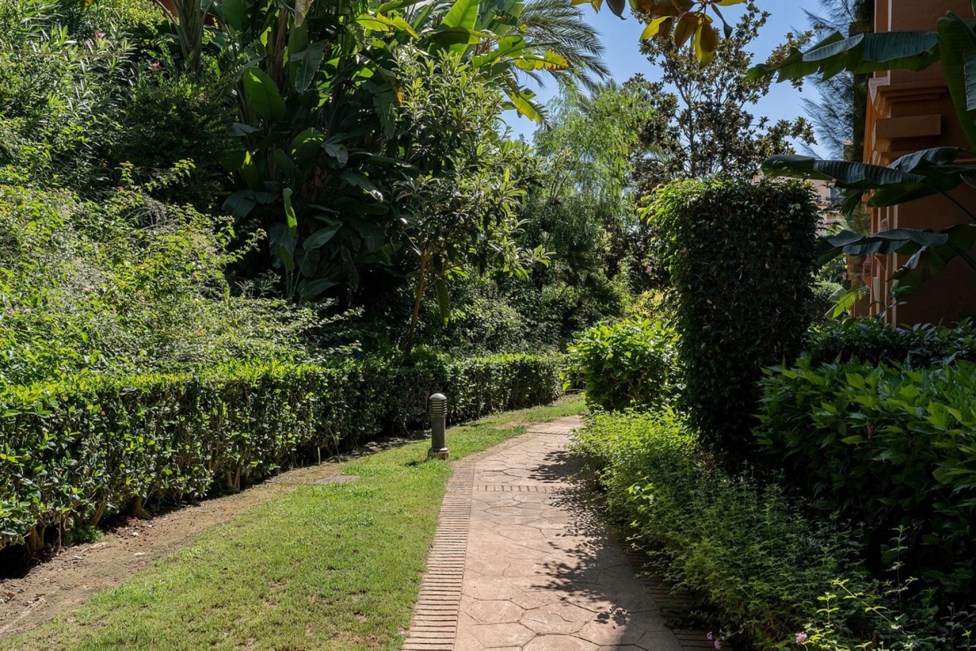Resale - apartment - Estepona - Estepona Centro