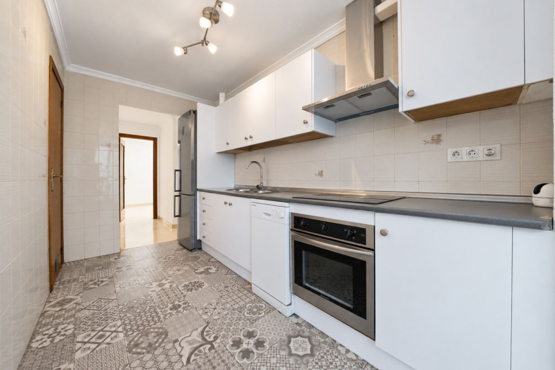 Resale - apartment - Estepona - Estepona Centro