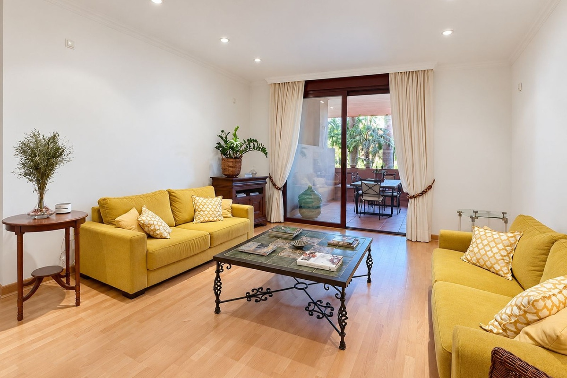 Resale - apartment - Estepona - Estepona Centro