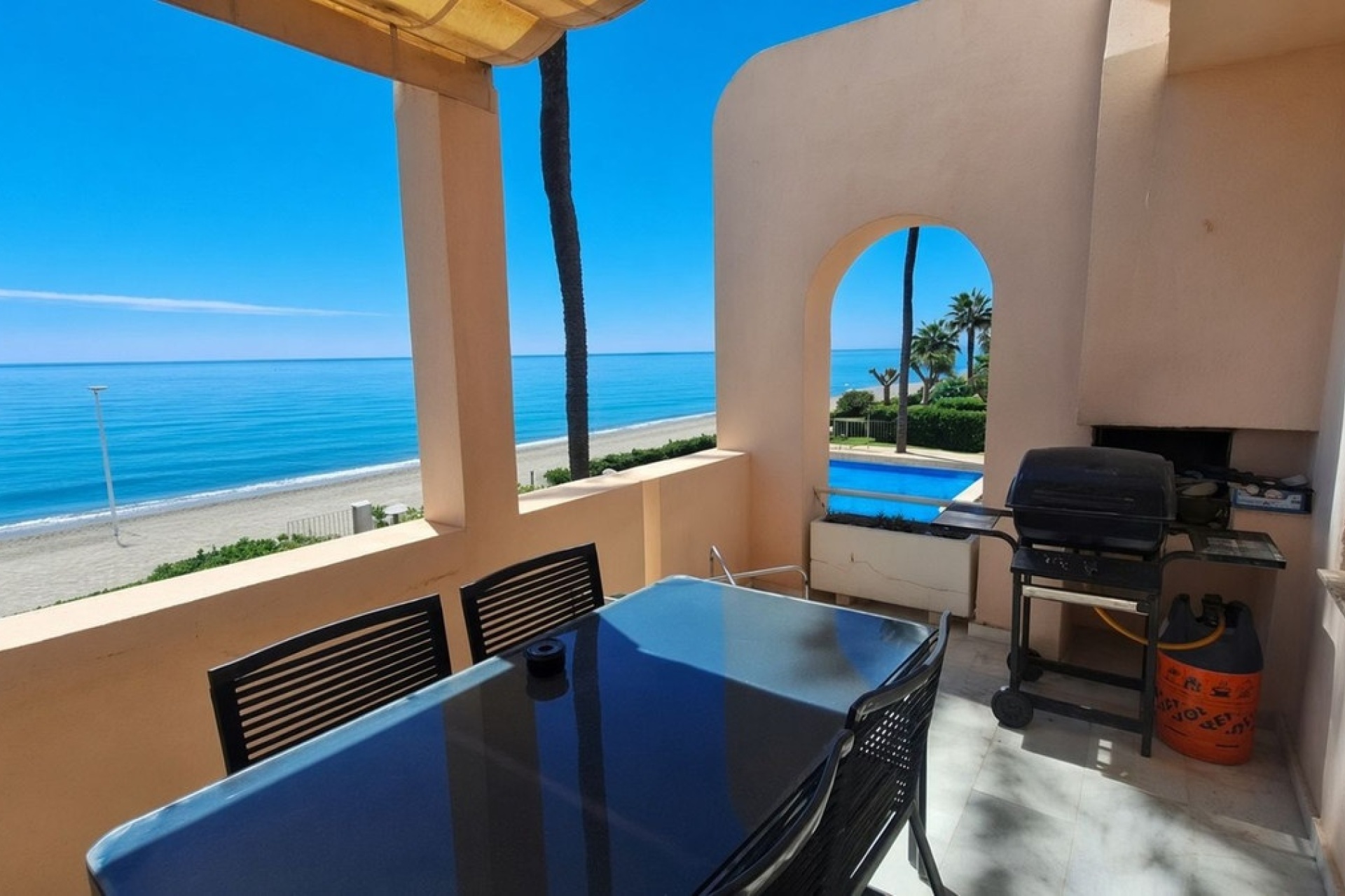 Resale - apartment - Estepona - Estepona Centro