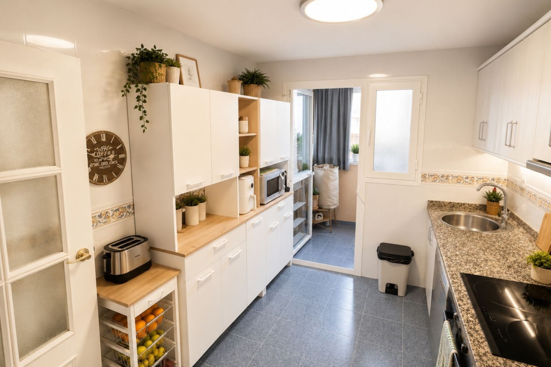 Resale - apartment - Estepona - Estepona Centro