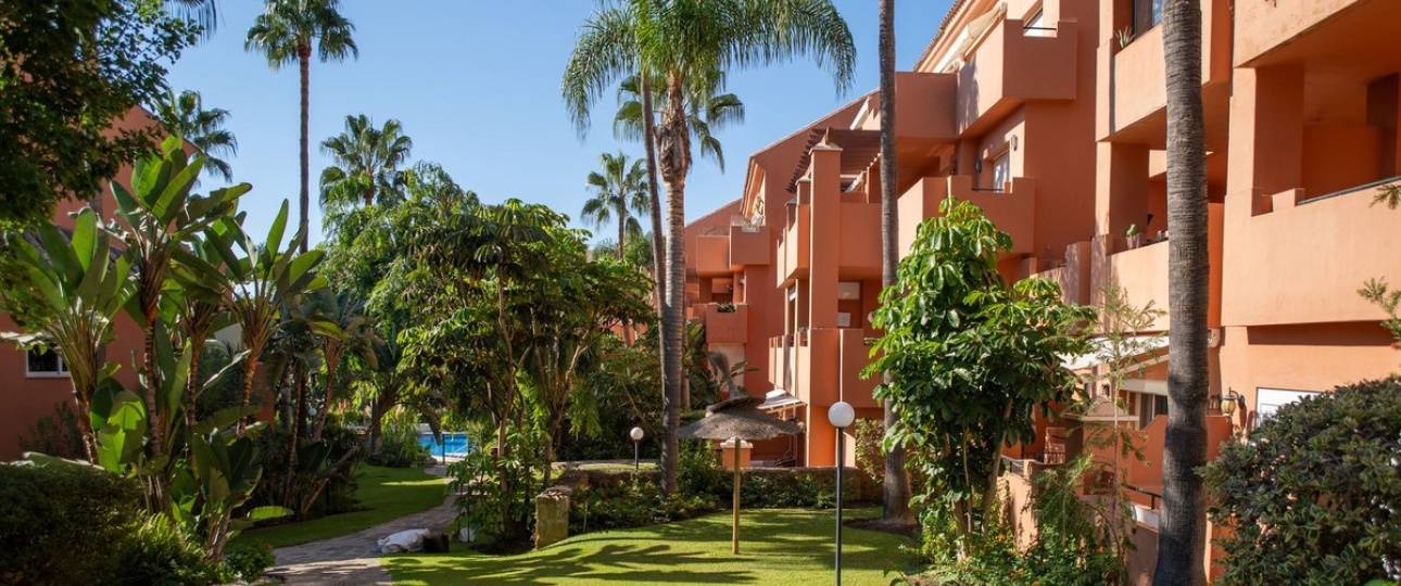 Resale - apartment - Estepona - Estepona Centro