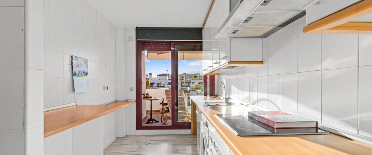 Resale - apartment - Estepona - Estepona Centro