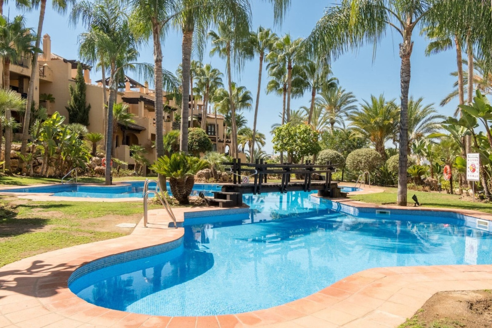 Resale - apartment - Estepona - Estepona Centro
