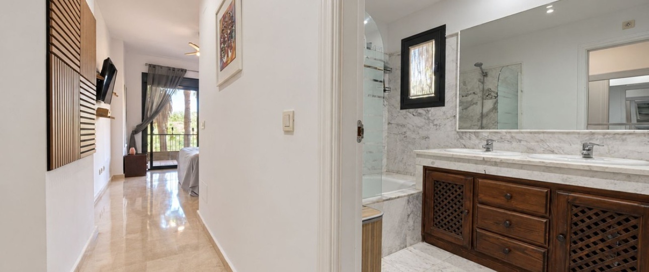 Resale - apartment - Estepona - Estepona Centro