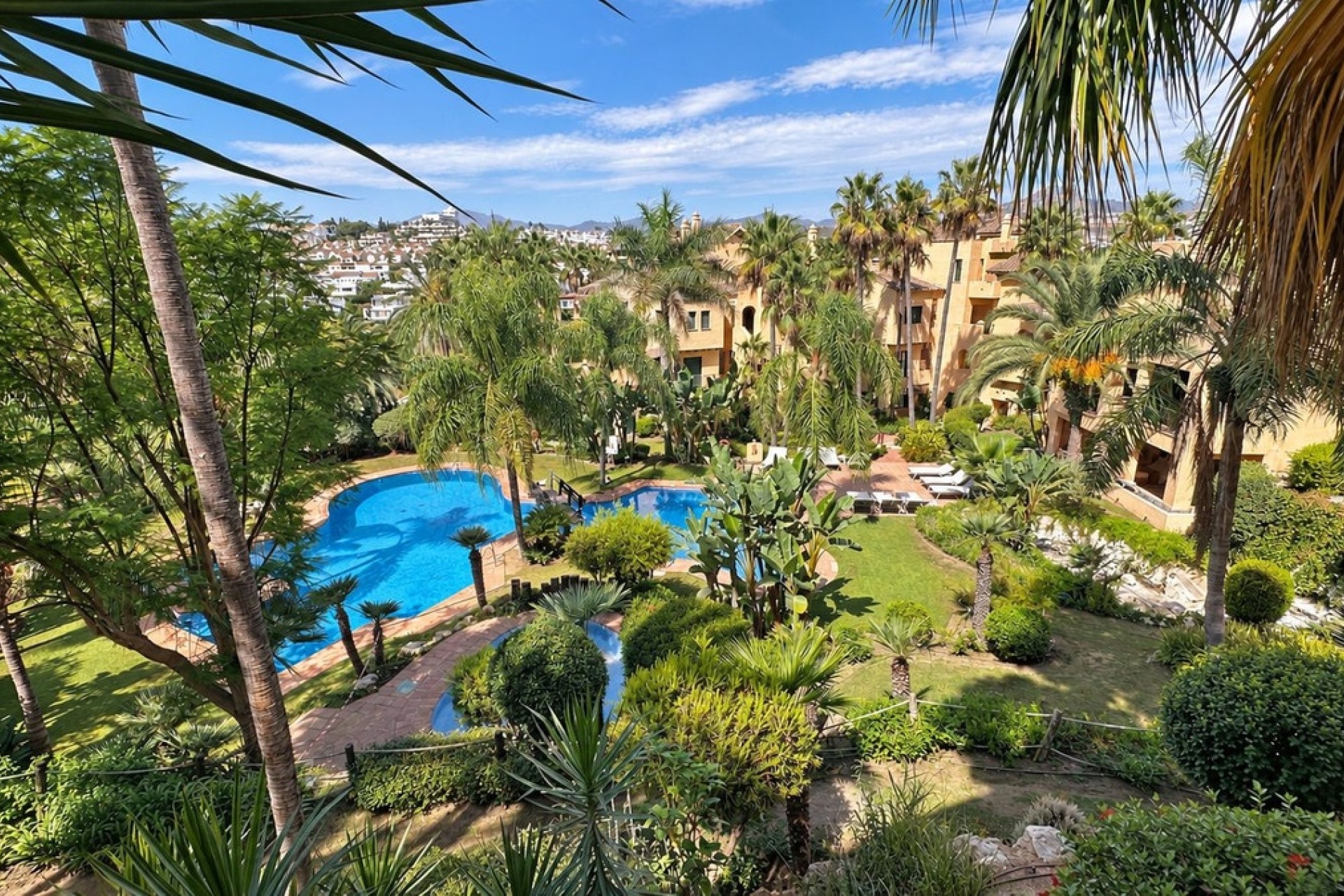 Resale - apartment - Estepona - Estepona Centro