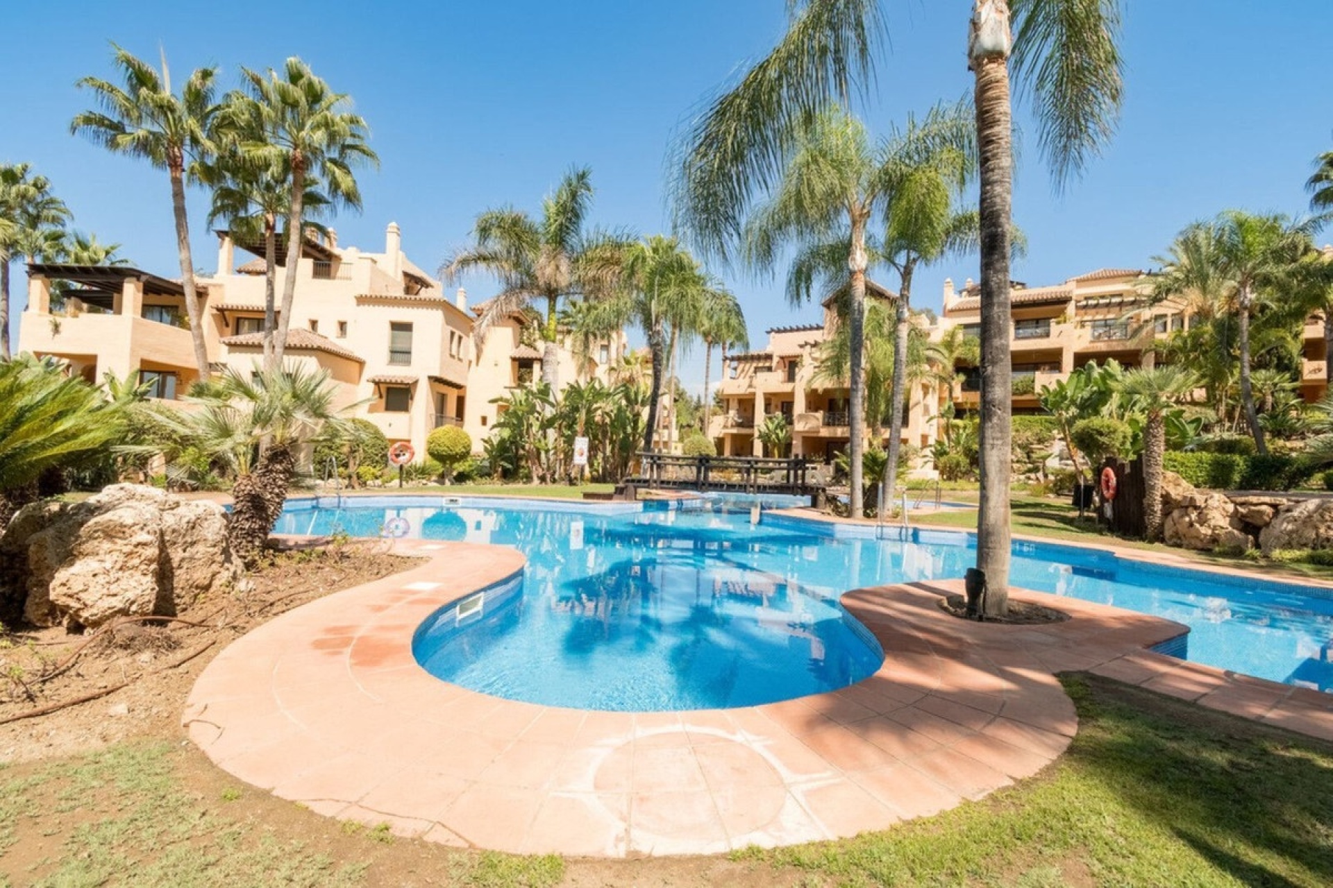 Resale - apartment - Estepona - Estepona Centro