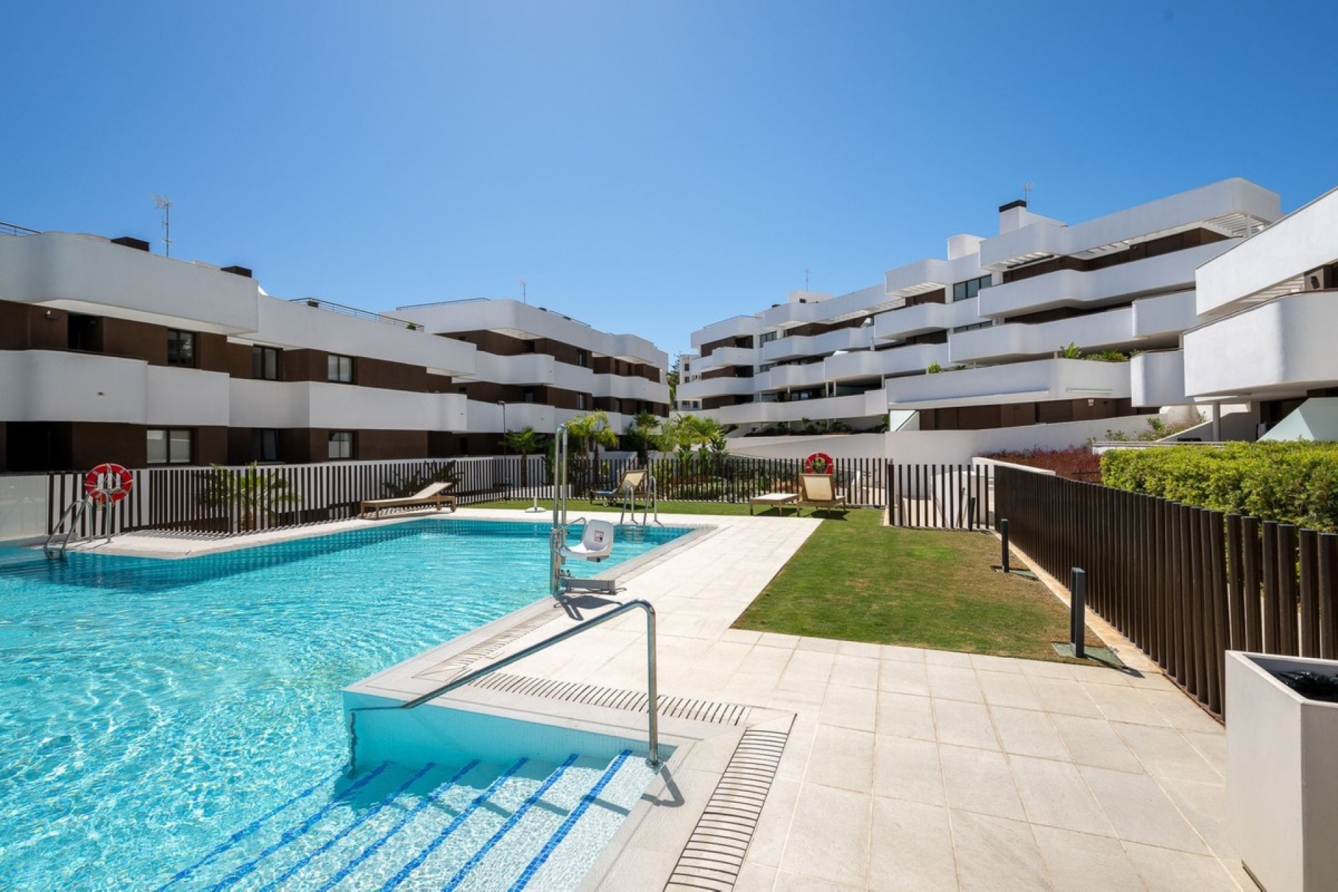 Resale - apartment - Estepona - Estepona Centro
