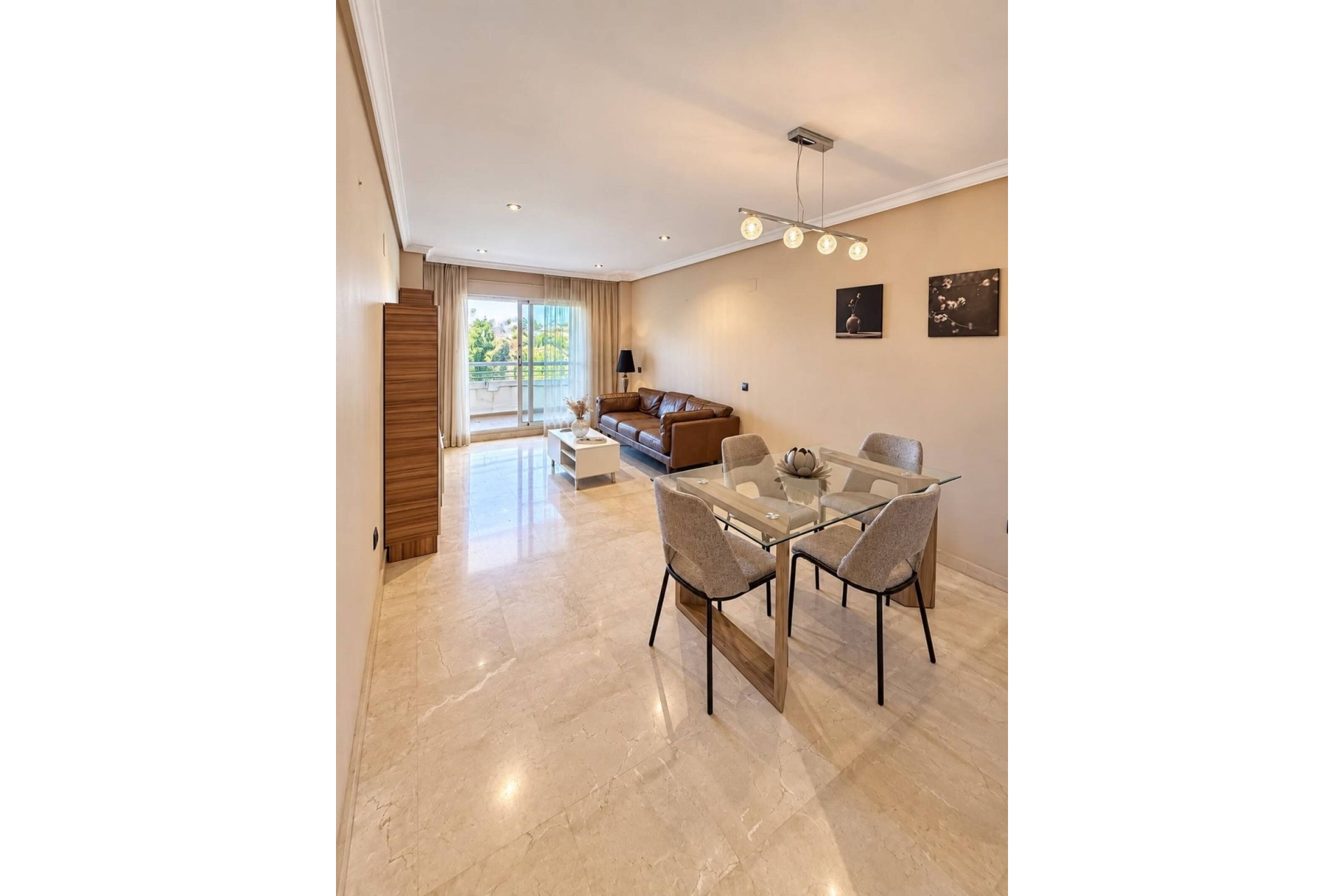 Resale - apartment - Estepona - Estepona Centro