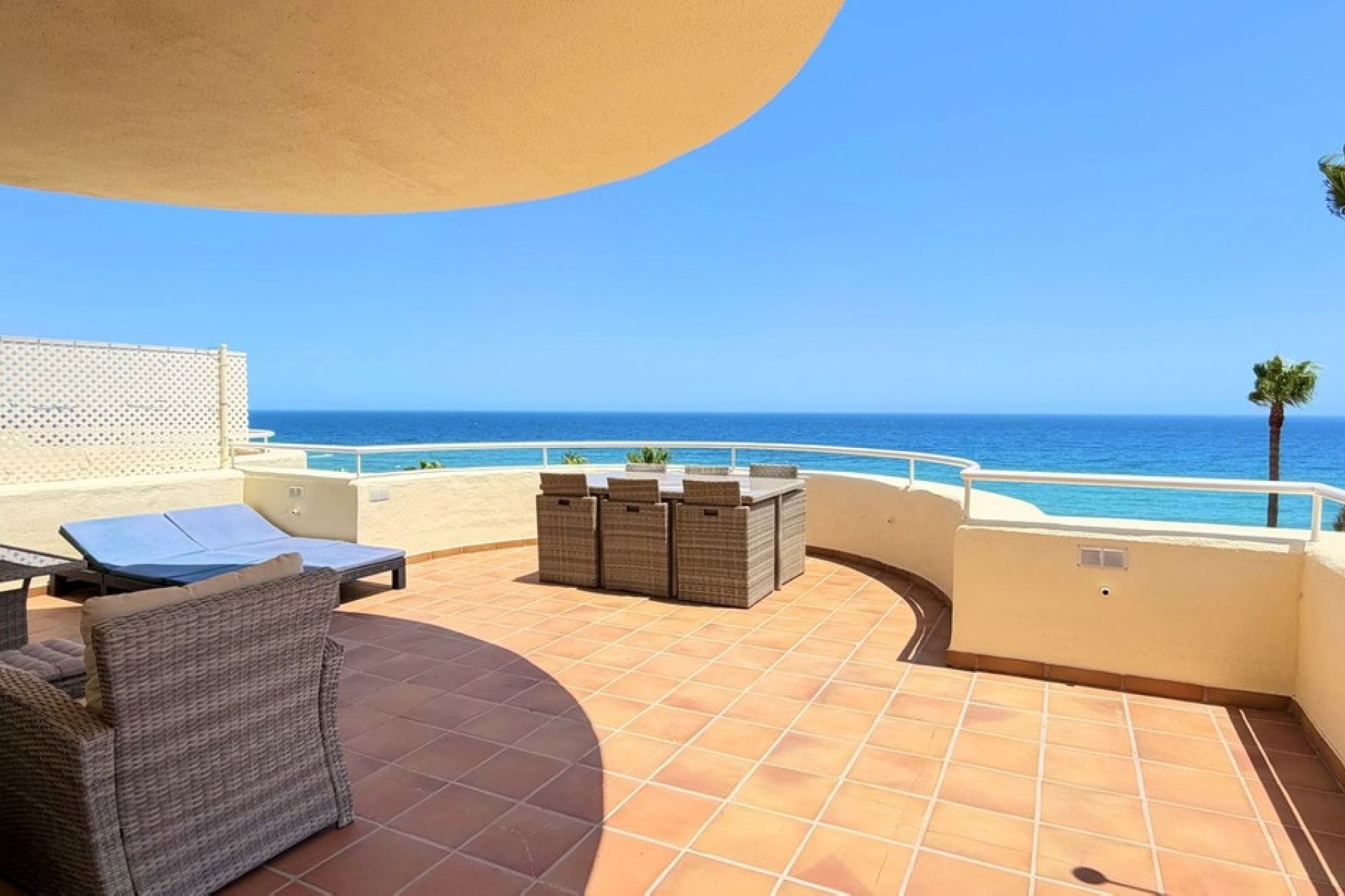Resale - apartment - Estepona - Estepona Centro