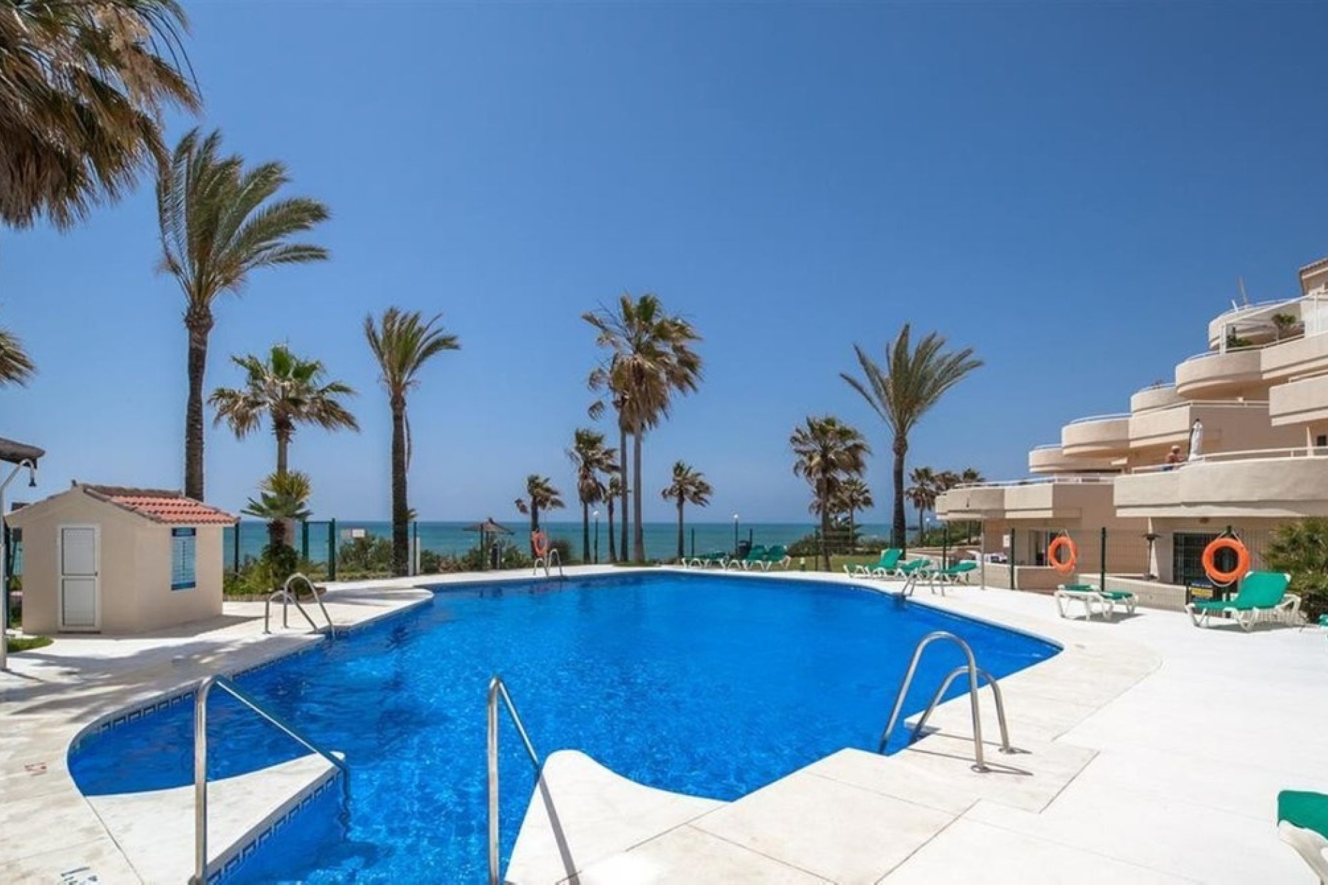 Resale - apartment - Estepona - Estepona Centro