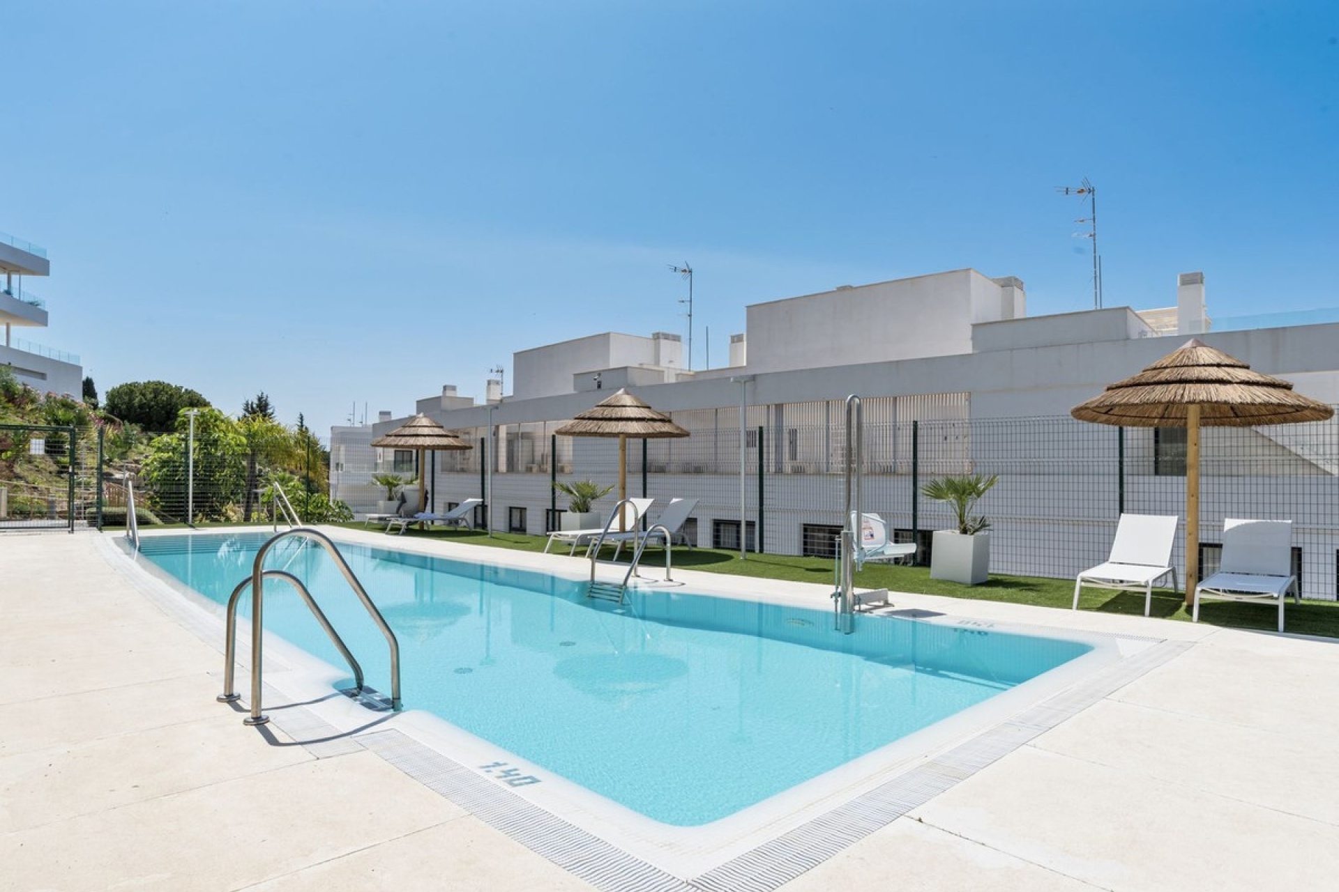Resale - apartment - Estepona - Estepona Centro