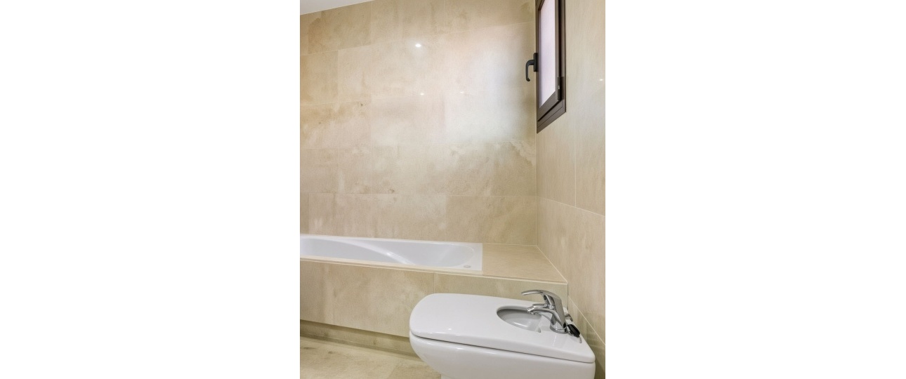 Resale - apartment - Estepona - Estepona Centro