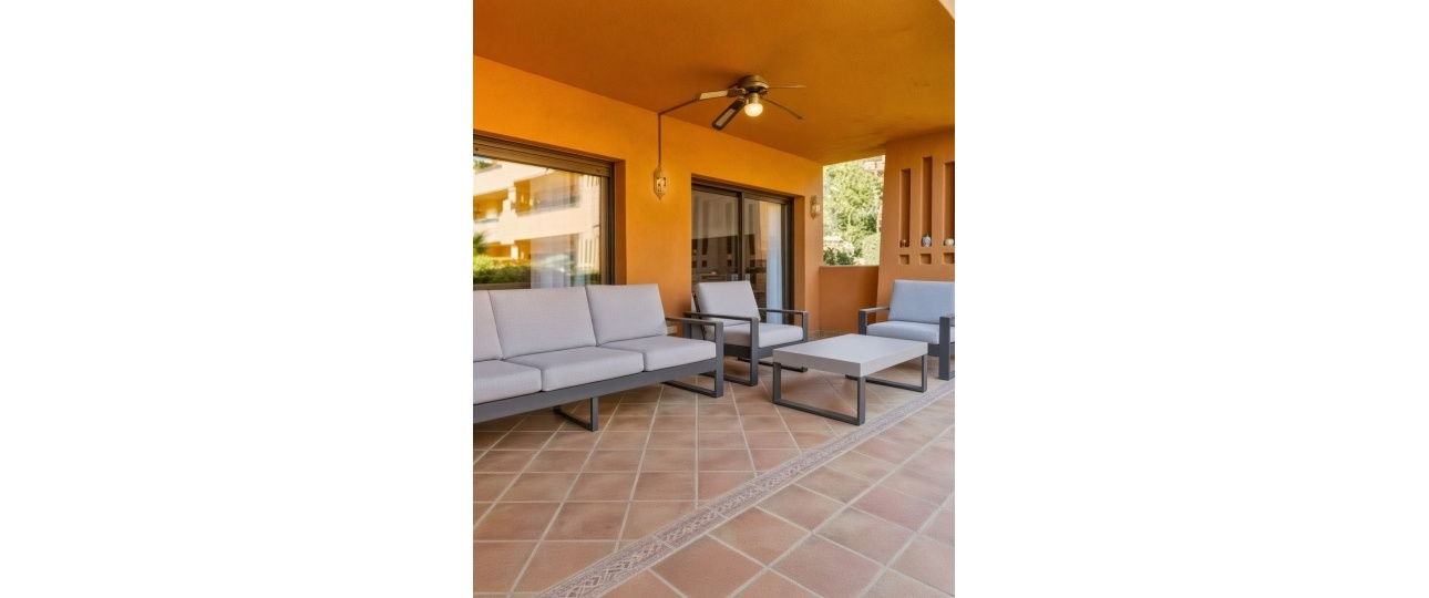 Resale - apartment - Estepona - Estepona Centro