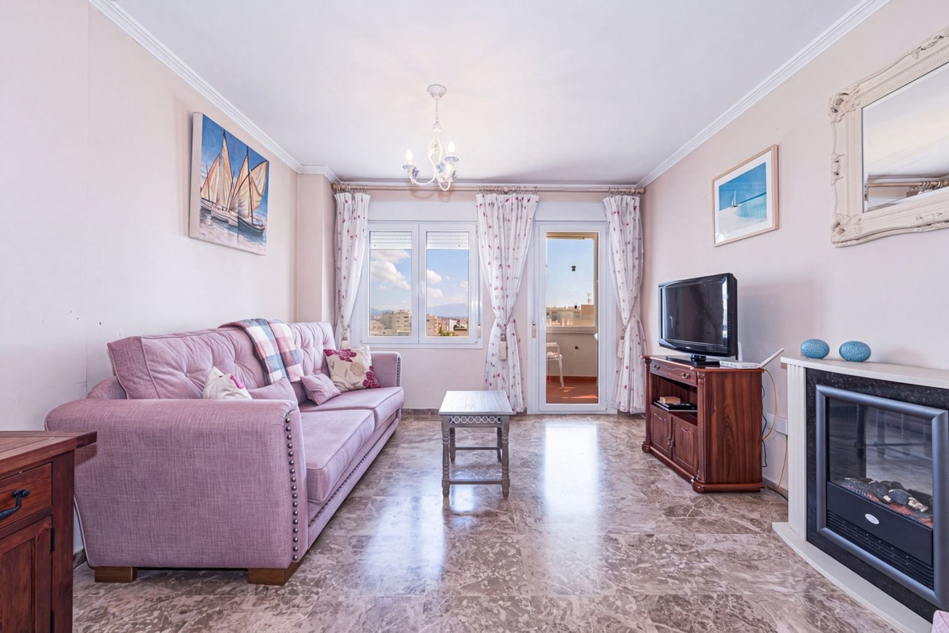 Resale - apartment - Estepona - Estepona Centro