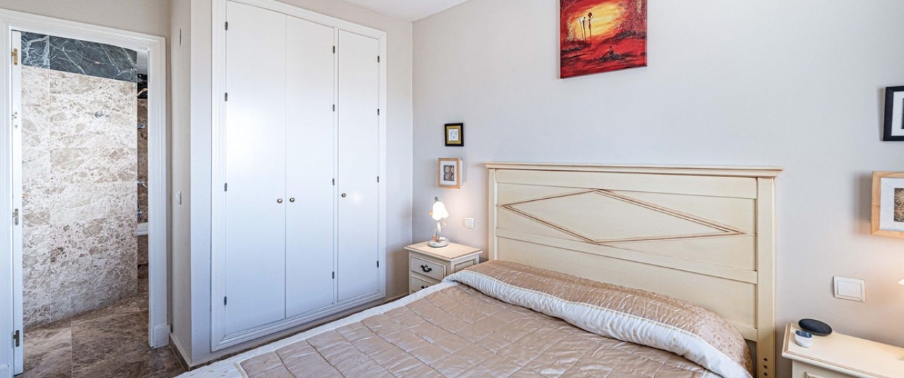 Resale - apartment - Estepona - Estepona Centro