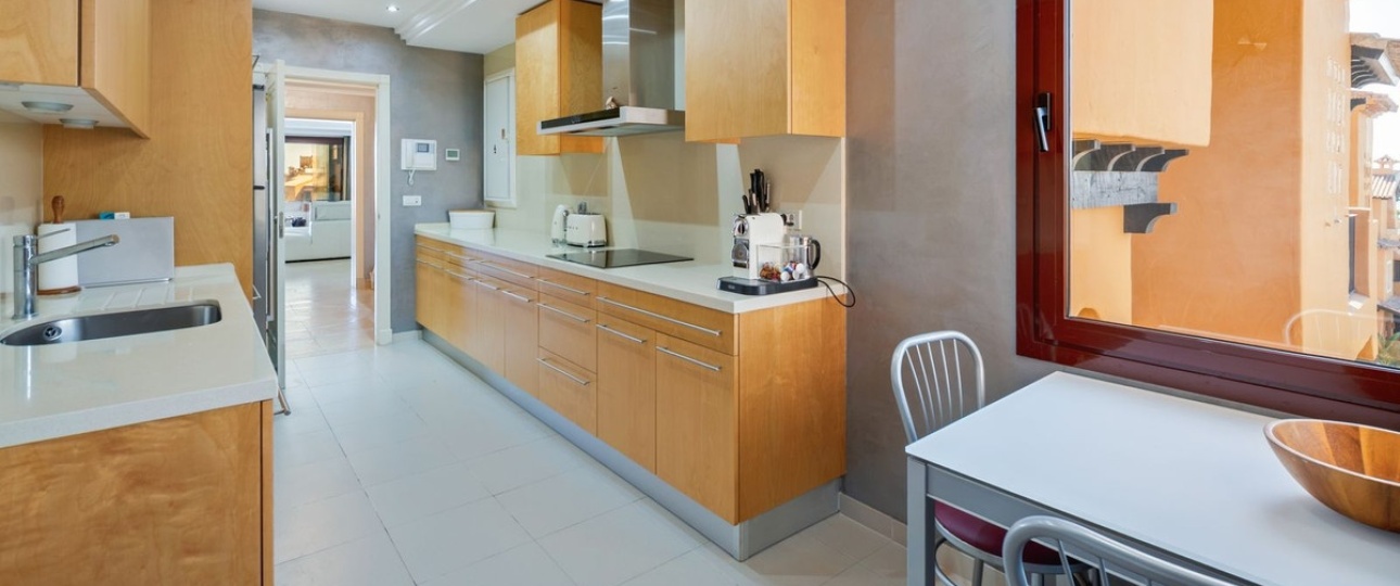 Resale - apartment - Estepona - Estepona Centro