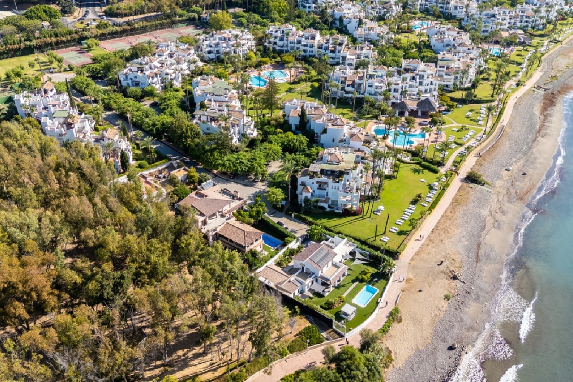 Resale - apartment - Estepona - Estepona Centro
