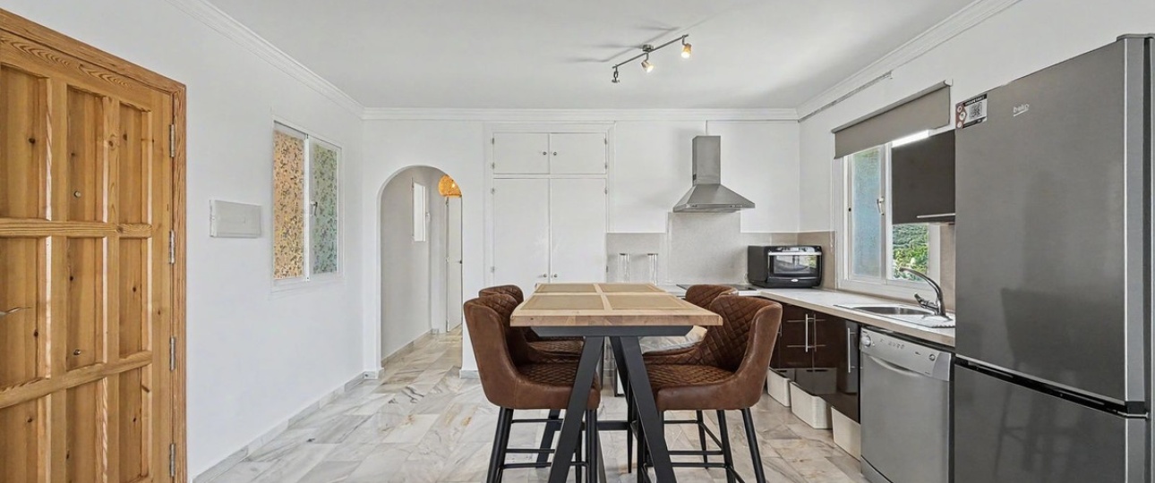 Resale - apartment - Estepona - Estepona Centro