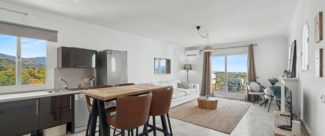 Resale - apartment - Estepona - Estepona Centro