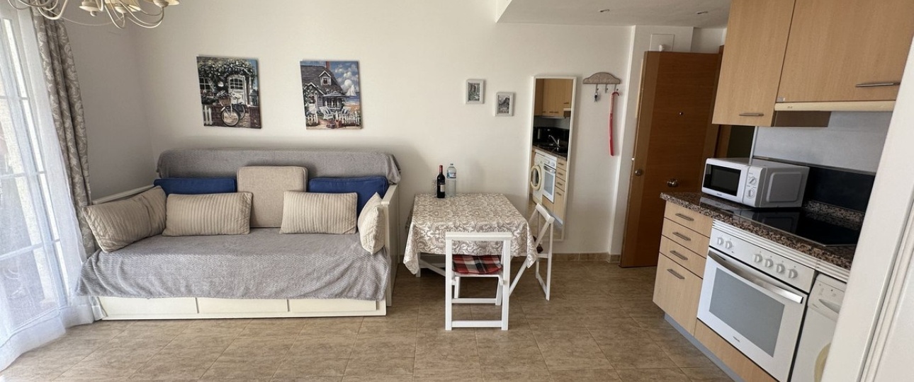 Resale - apartment - Estepona - Estepona Centro