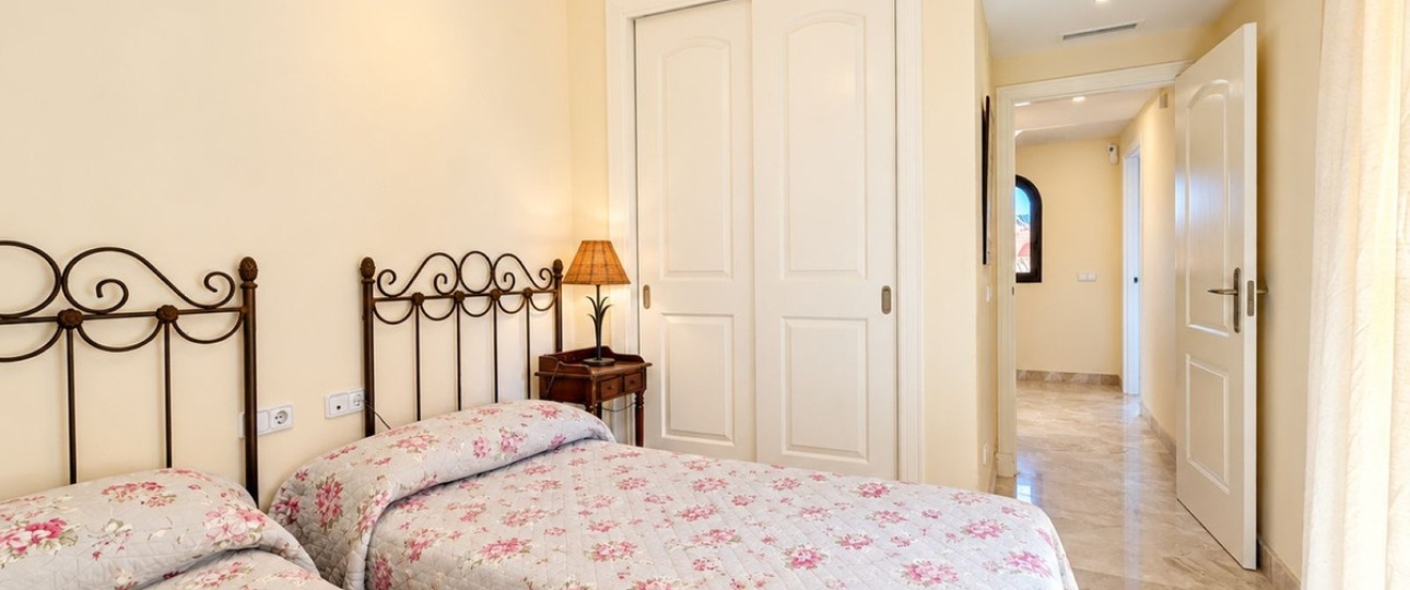 Resale - apartment - Estepona - Estepona Centro