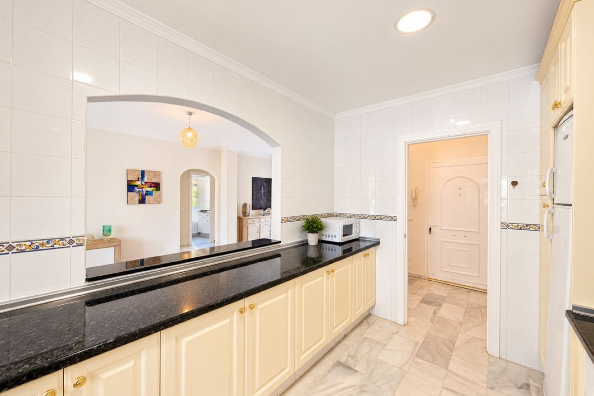 Resale - apartment - Estepona - Estepona Centro