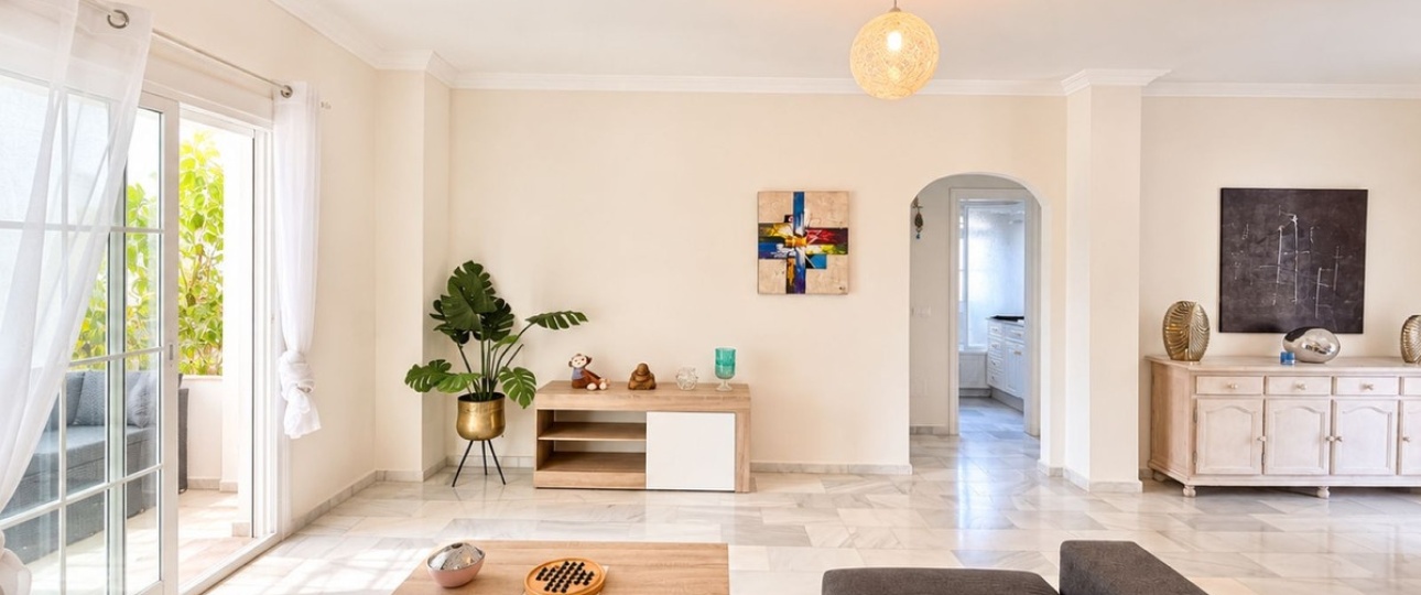 Resale - apartment - Estepona - Estepona Centro