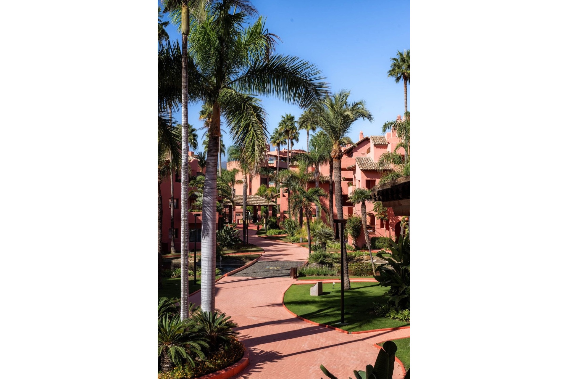 Resale - apartment - Estepona - Estepona Centro