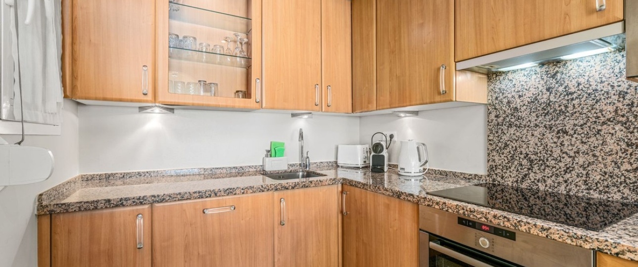 Resale - apartment - Estepona - Estepona Centro
