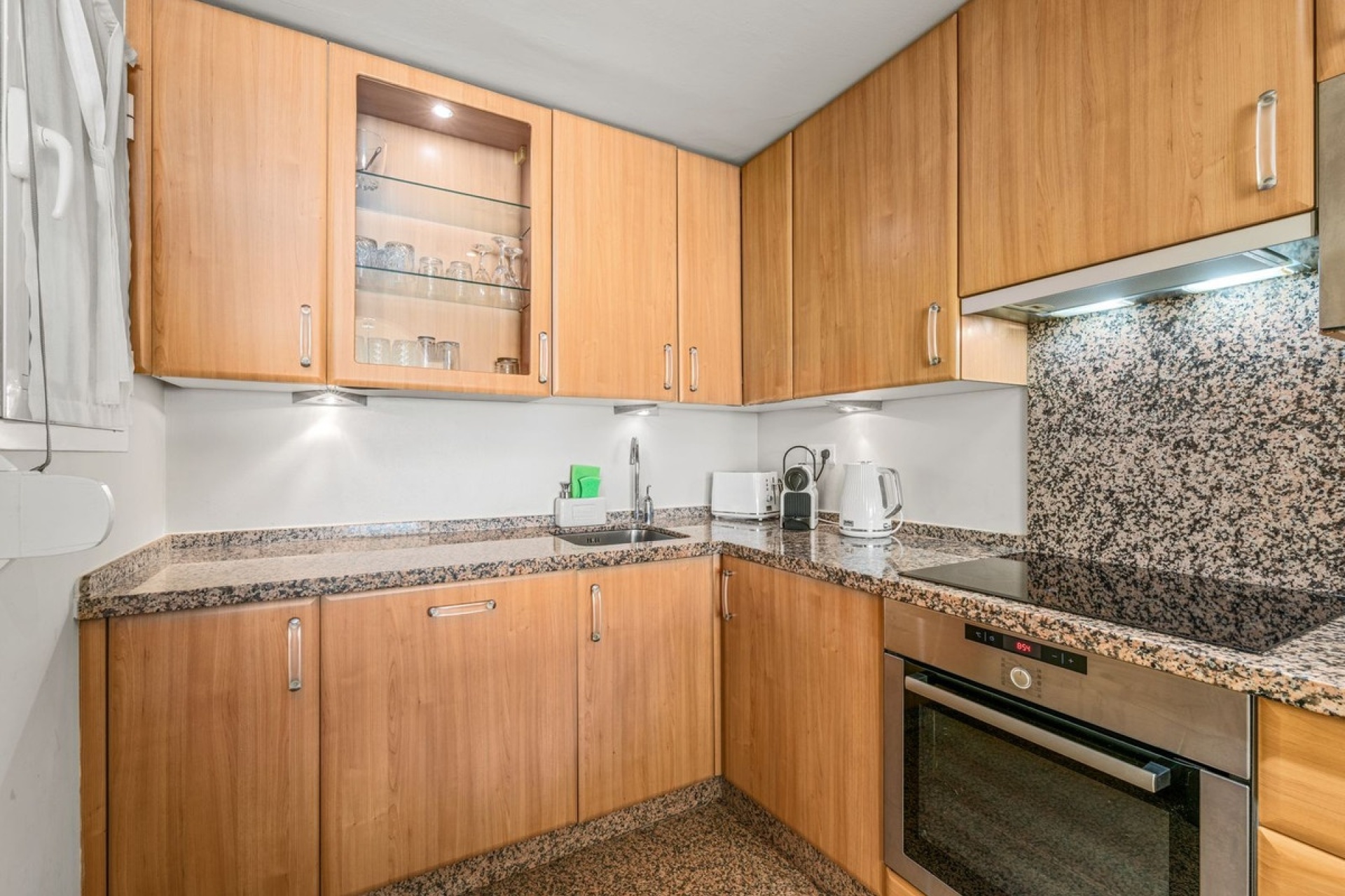 Resale - apartment - Estepona - Estepona Centro