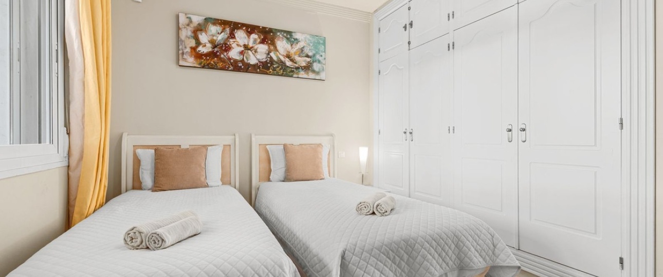 Resale - apartment - Estepona - Estepona Centro