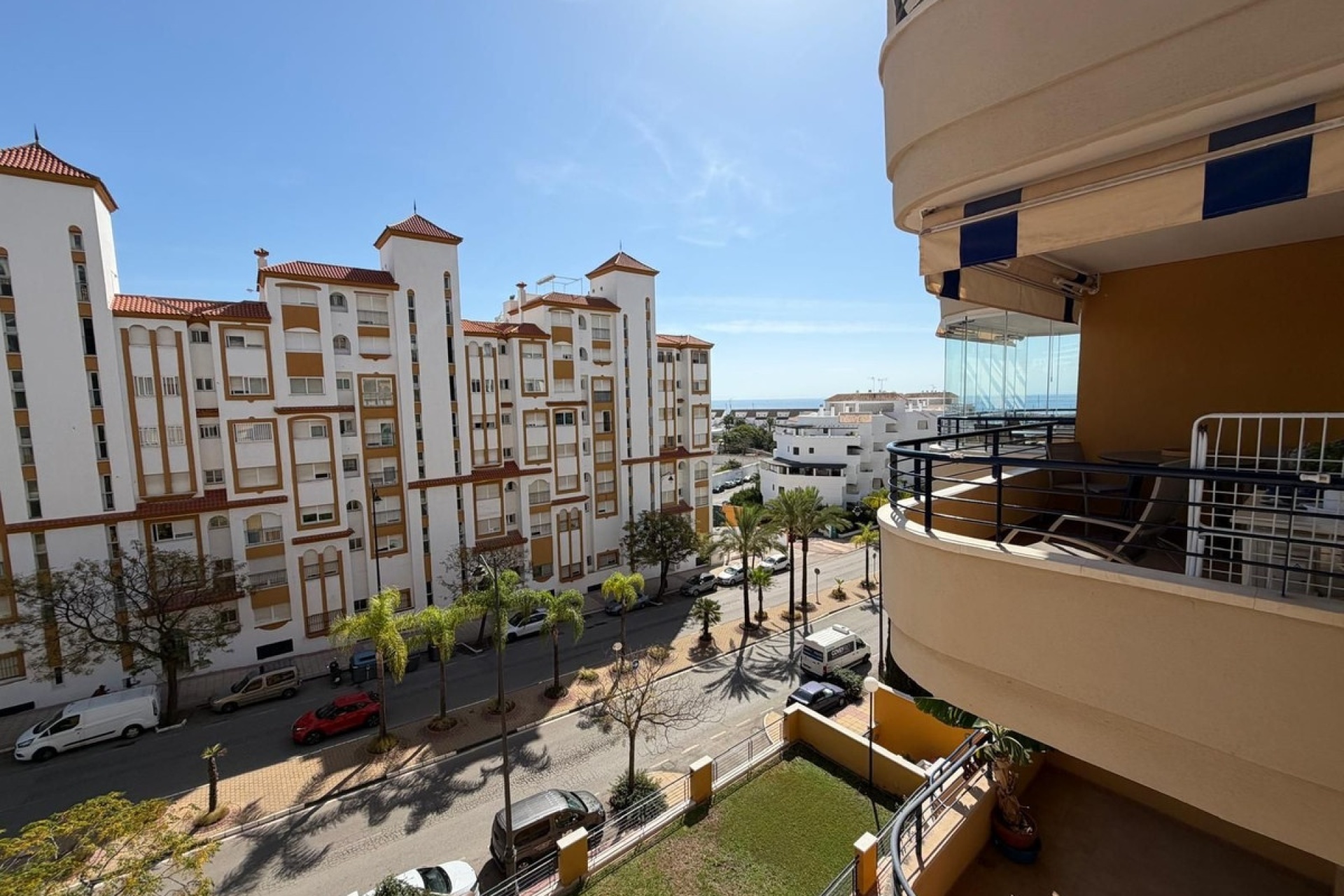 Resale - apartment - Estepona - Estepona Centro