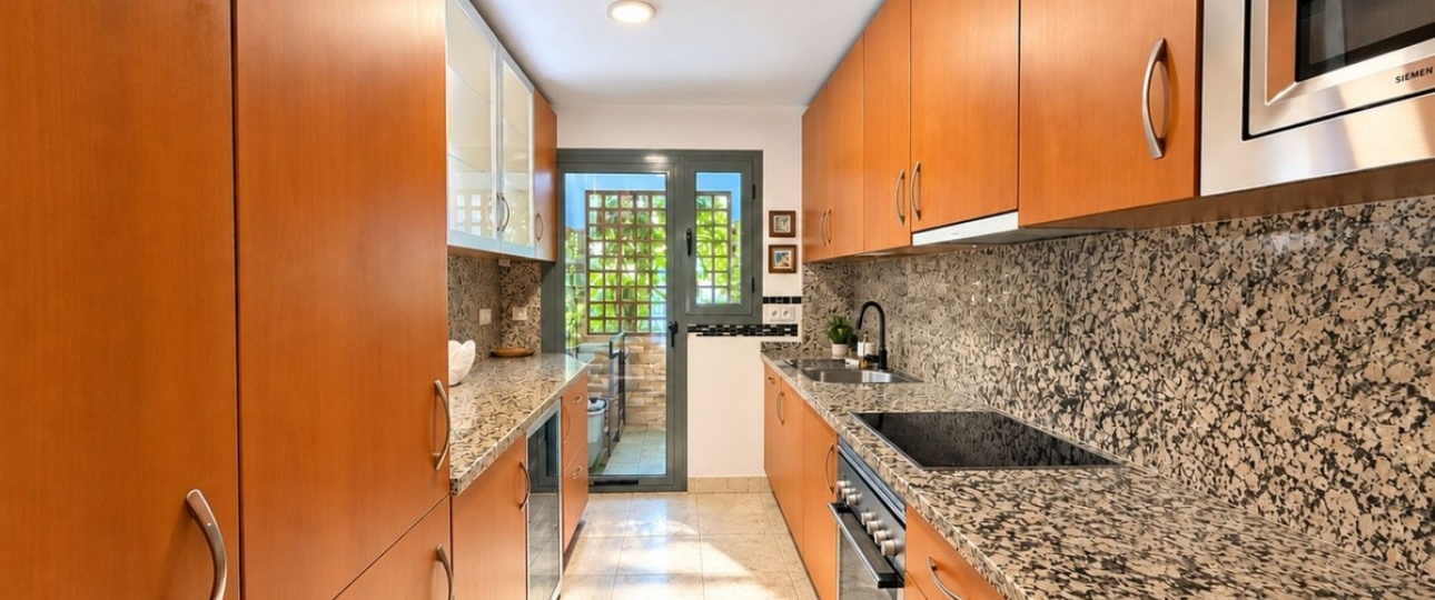 Resale - apartment - Estepona - Estepona Centro