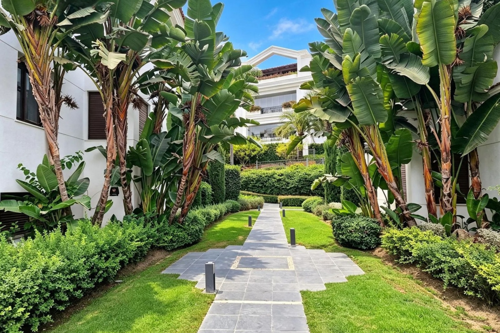 Resale - apartment - Estepona - Estepona Centro