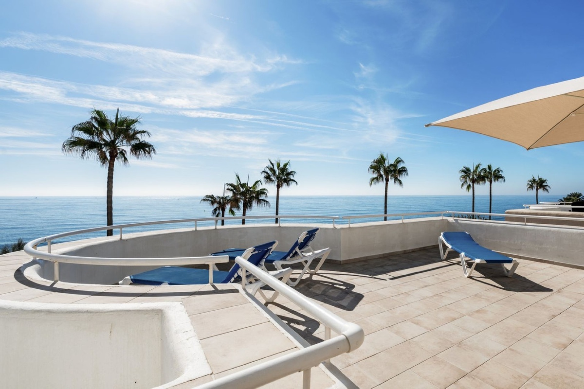 Resale - apartment - Estepona - Estepona Centro