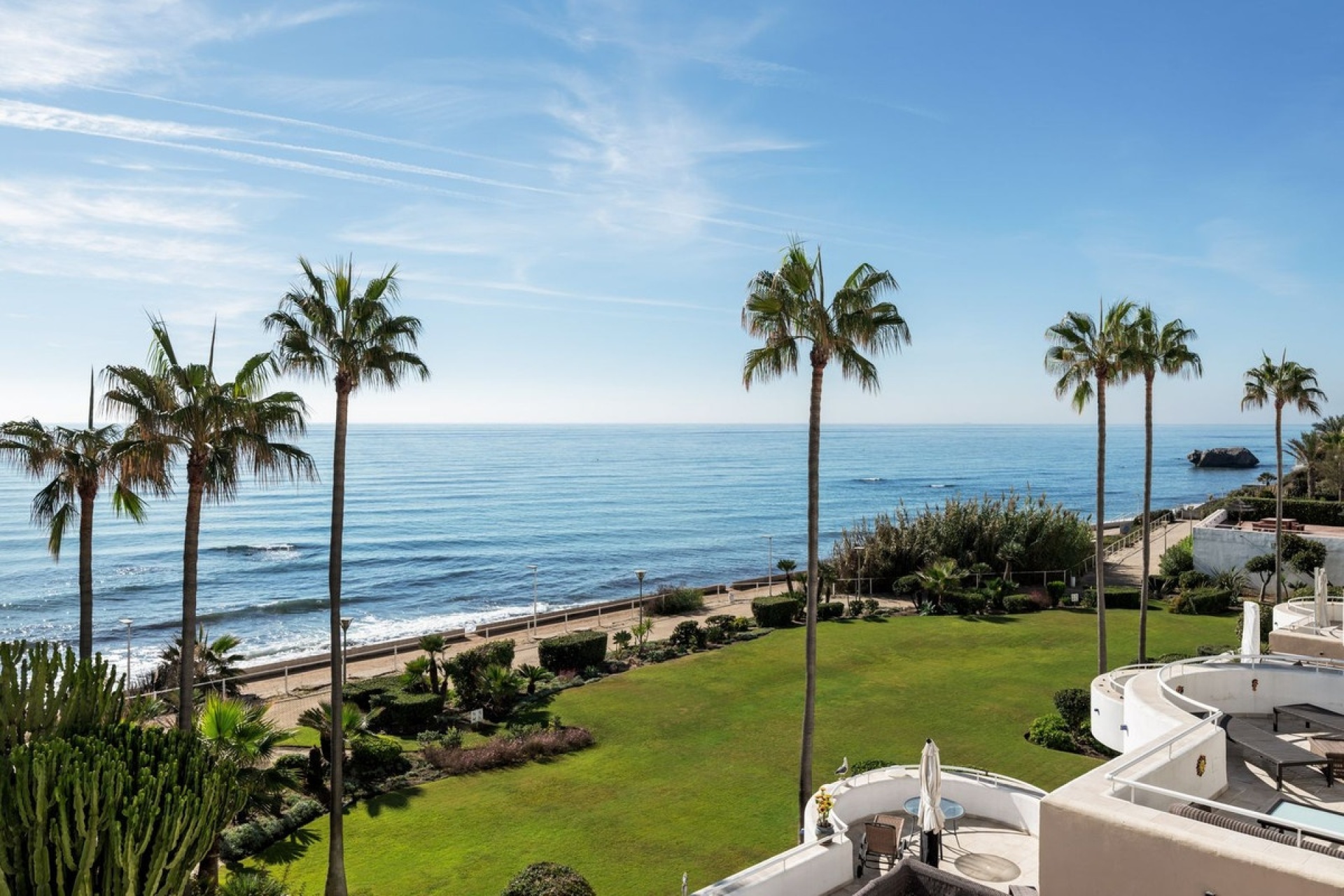 Resale - apartment - Estepona - Estepona Centro