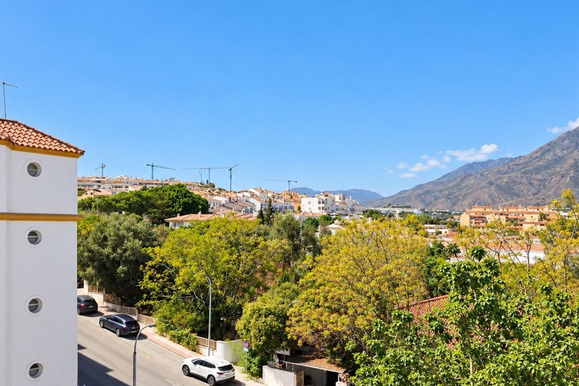 Resale - apartment - Estepona - Estepona Centro