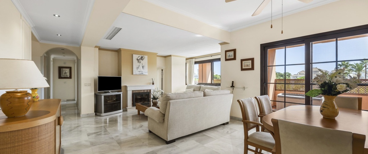 Resale - apartment - Estepona - Estepona Centro