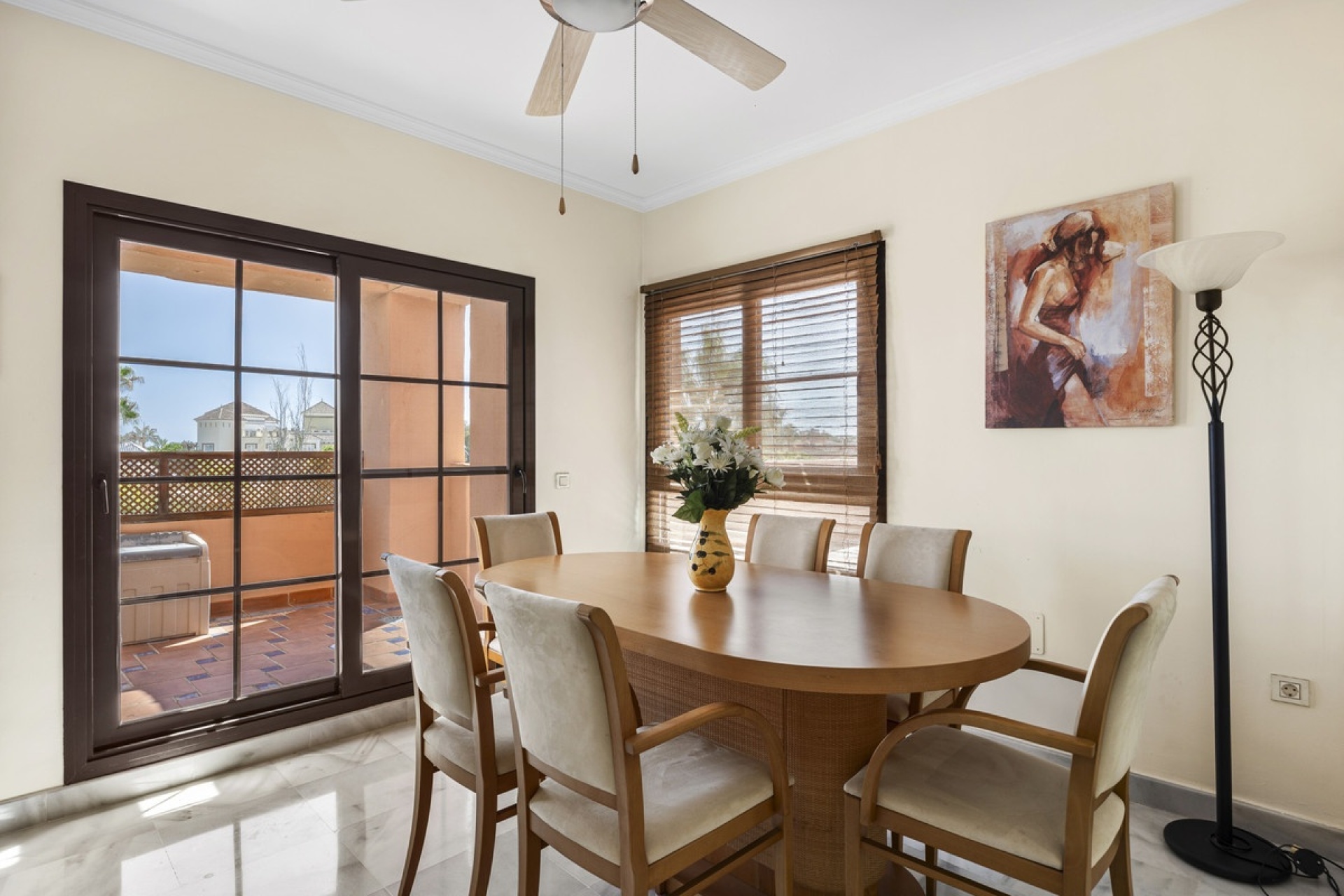 Resale - apartment - Estepona - Estepona Centro