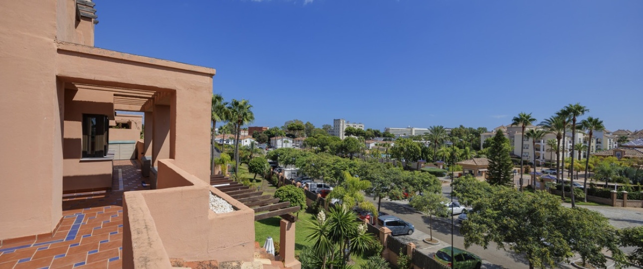 Resale - apartment - Estepona - Estepona Centro