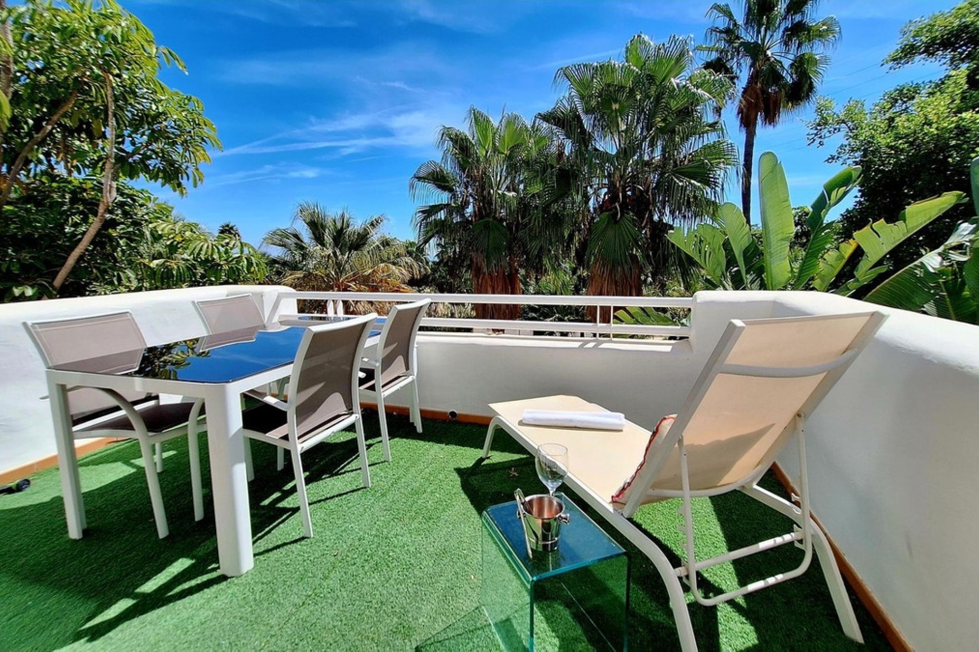 Resale - apartment - Estepona - Estepona Centro