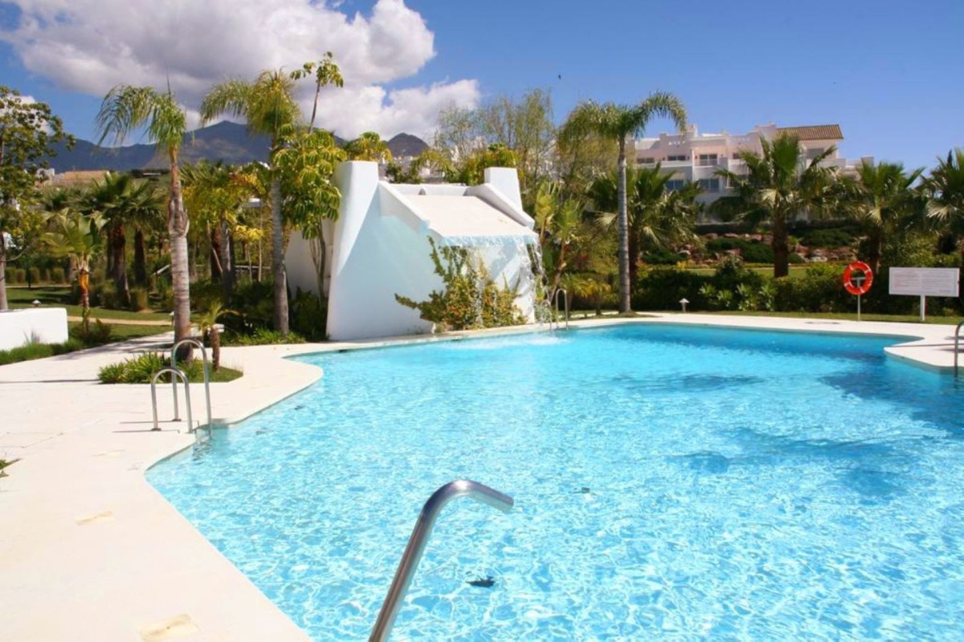 Resale - apartment - Estepona - Estepona Centro