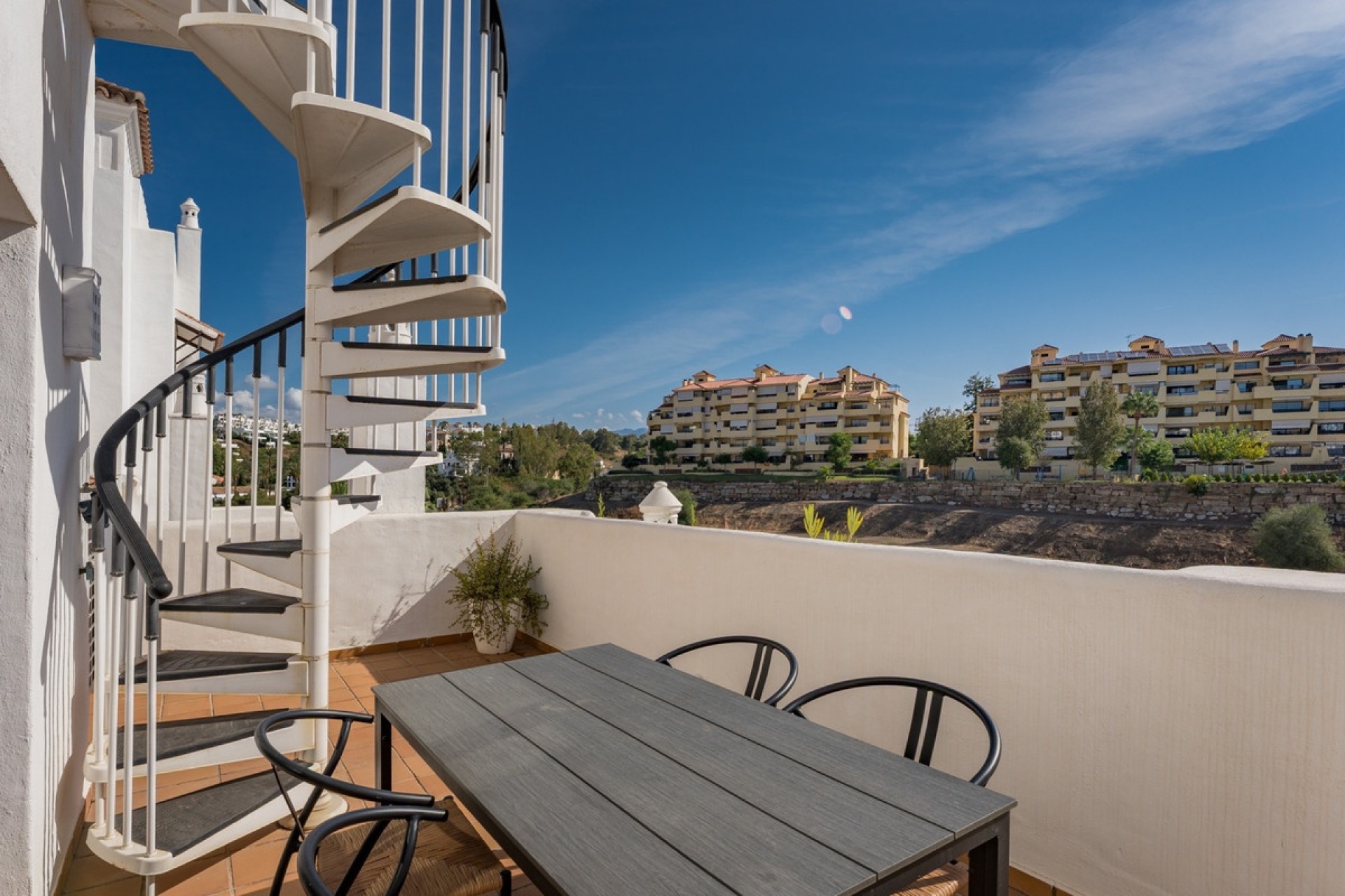 Resale - apartment - Estepona - Estepona Centro
