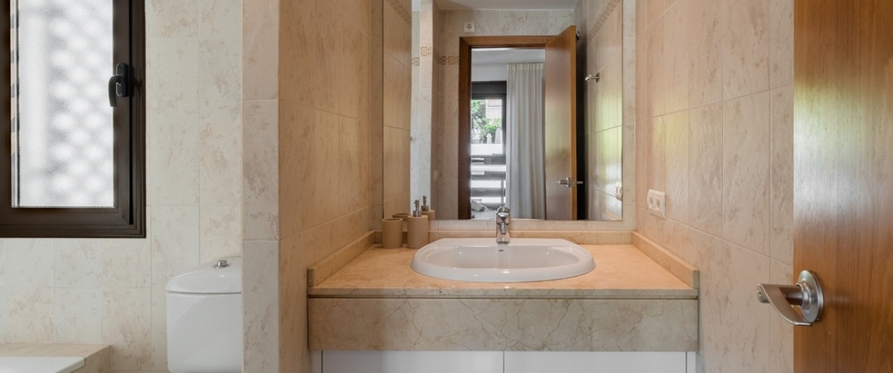 Resale - apartment - Estepona - Estepona Centro