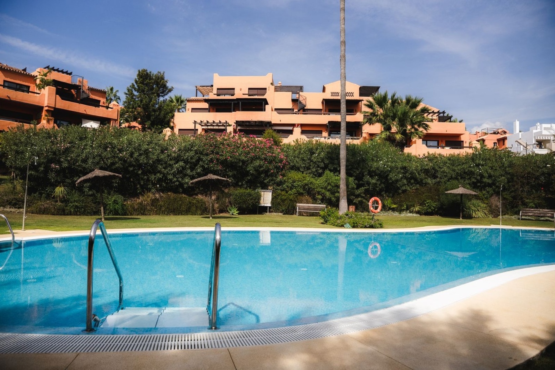 Resale - apartment - Estepona - Estepona Centro