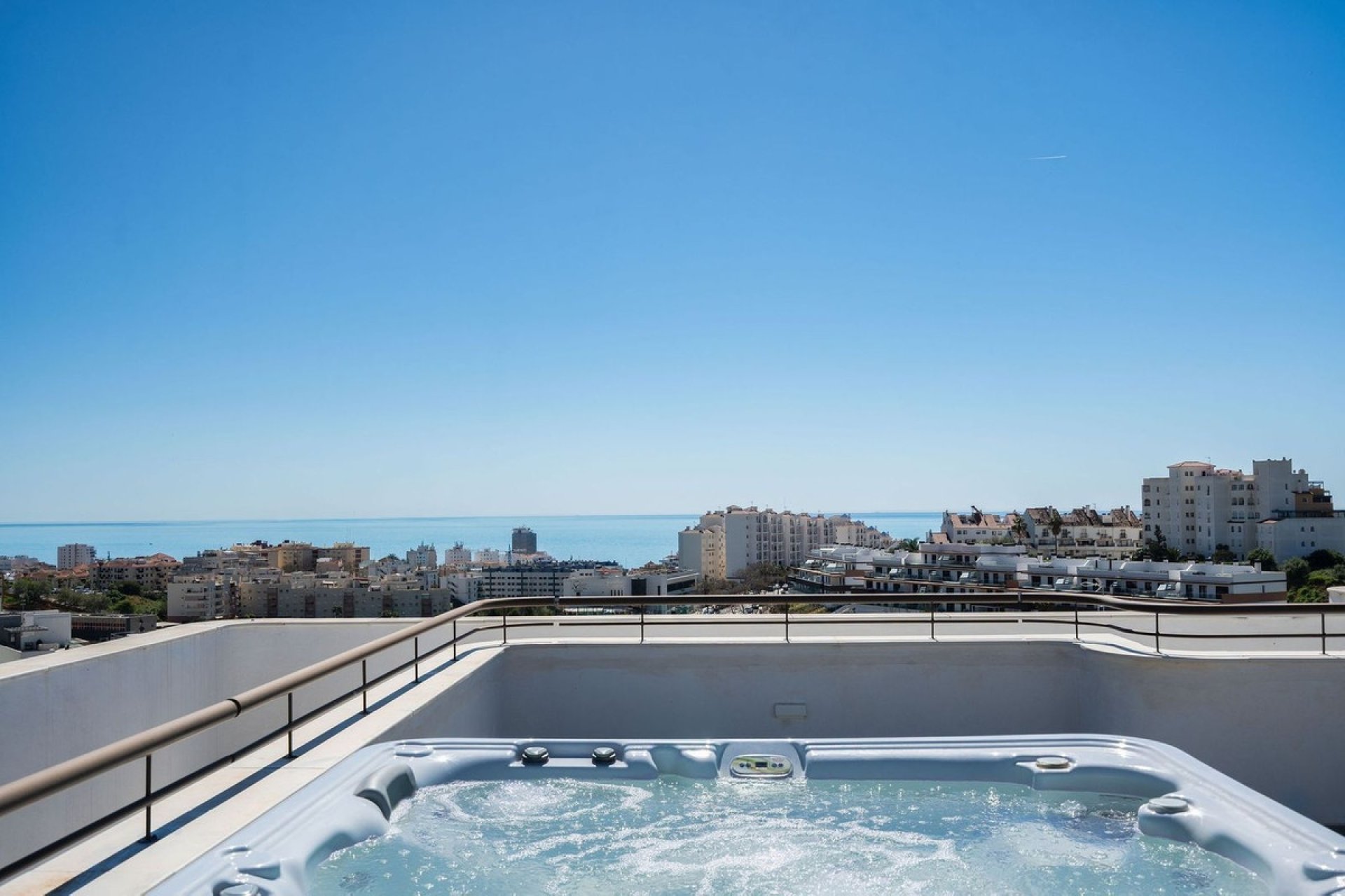 Resale - apartment - Estepona - Estepona Centro