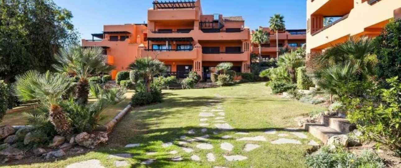 Resale - apartment - Estepona - Estepona Centro
