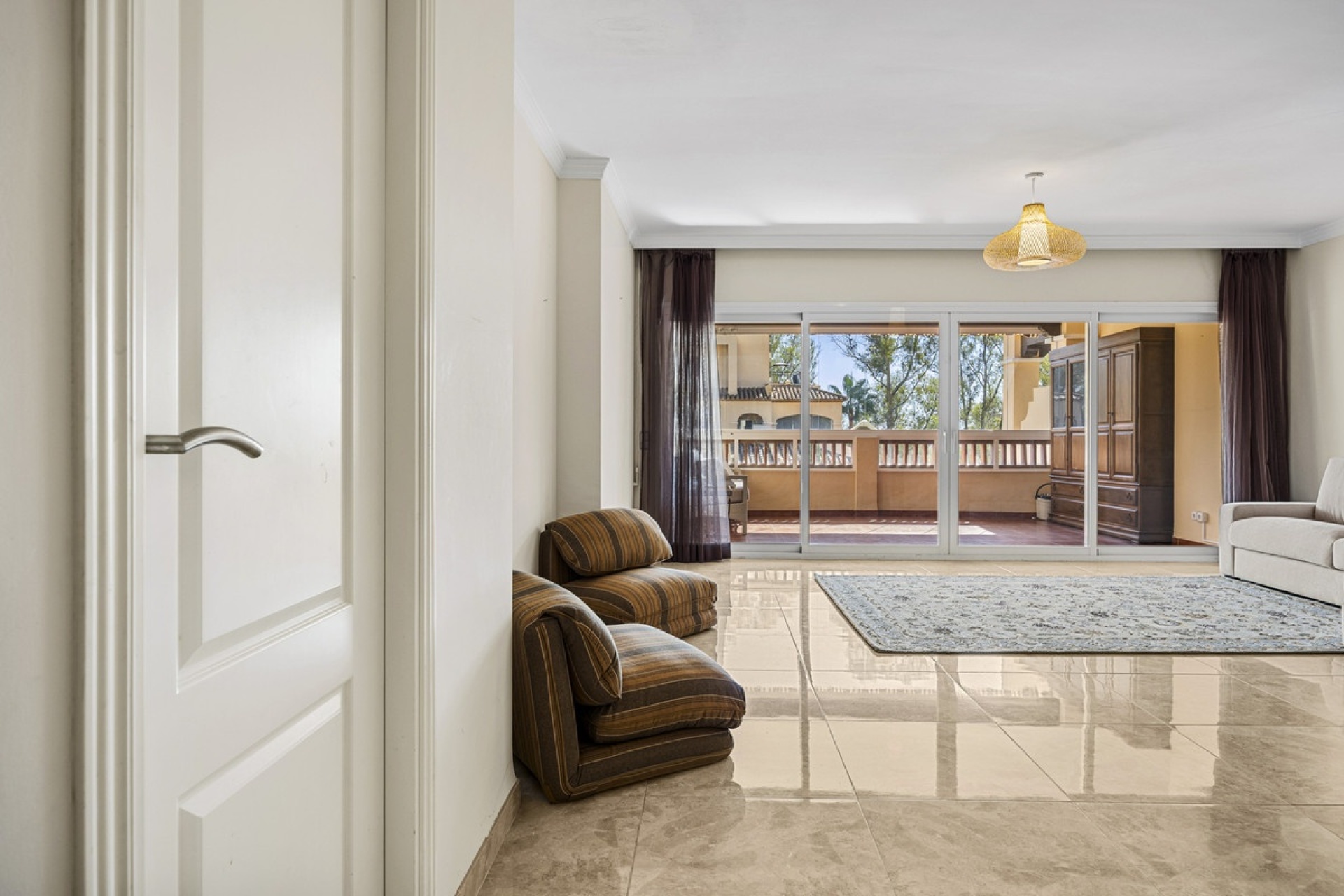 Resale - apartment - Estepona - Estepona Centro