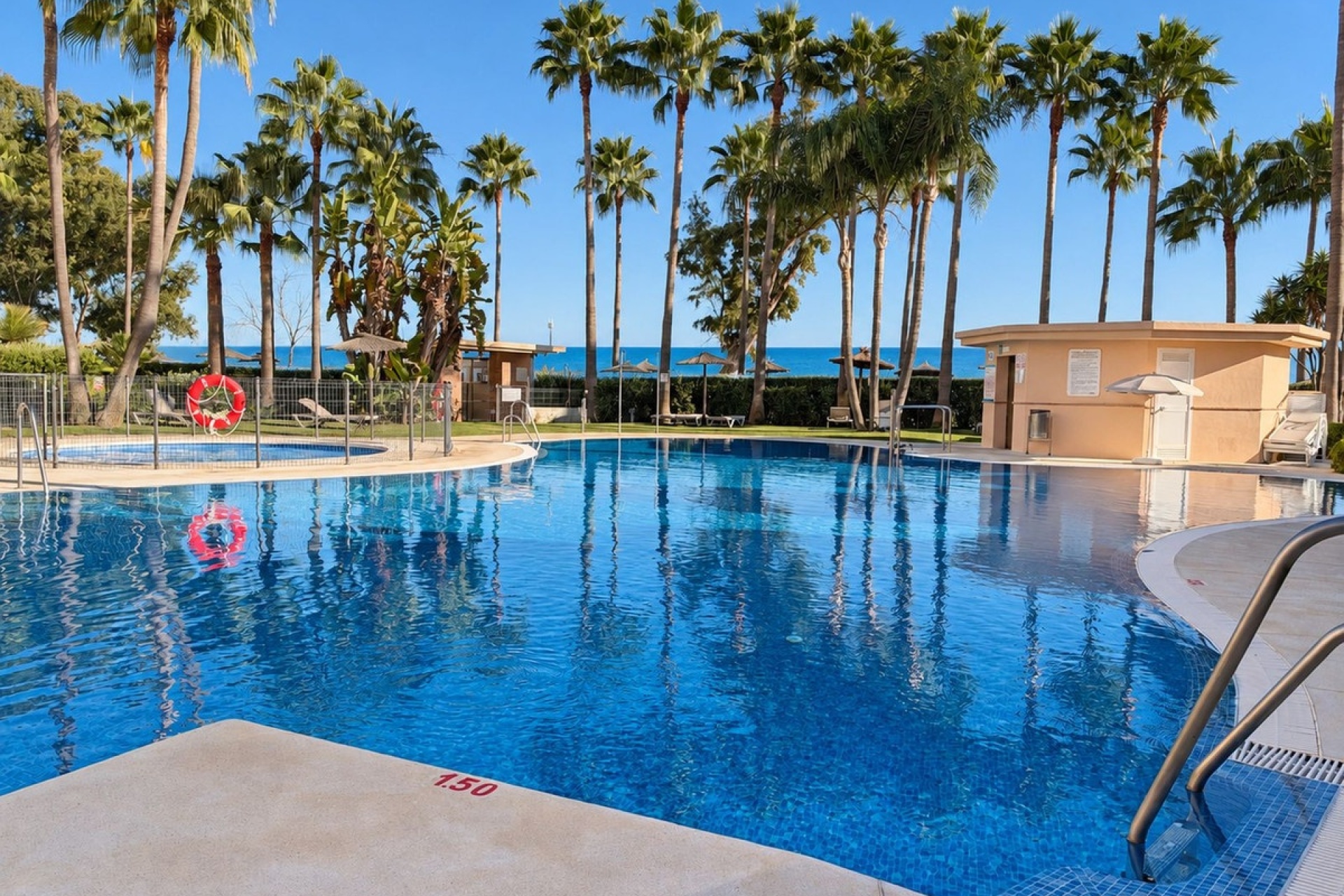 Resale - apartment - Estepona - Estepona Centro